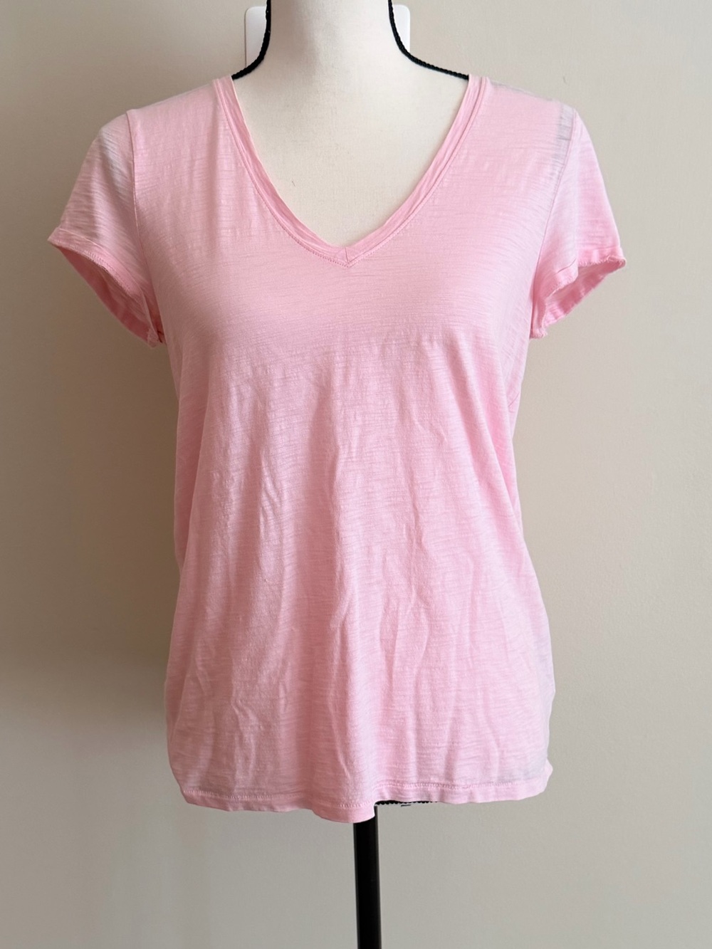 Lilly Pulitzer Light Pink V-Neck Short Sleeve Tee